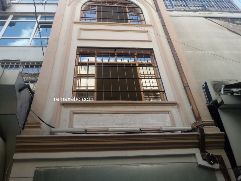 TAHTAKALE' DE SATILIK 3 KATLI TİCARİ BİNA