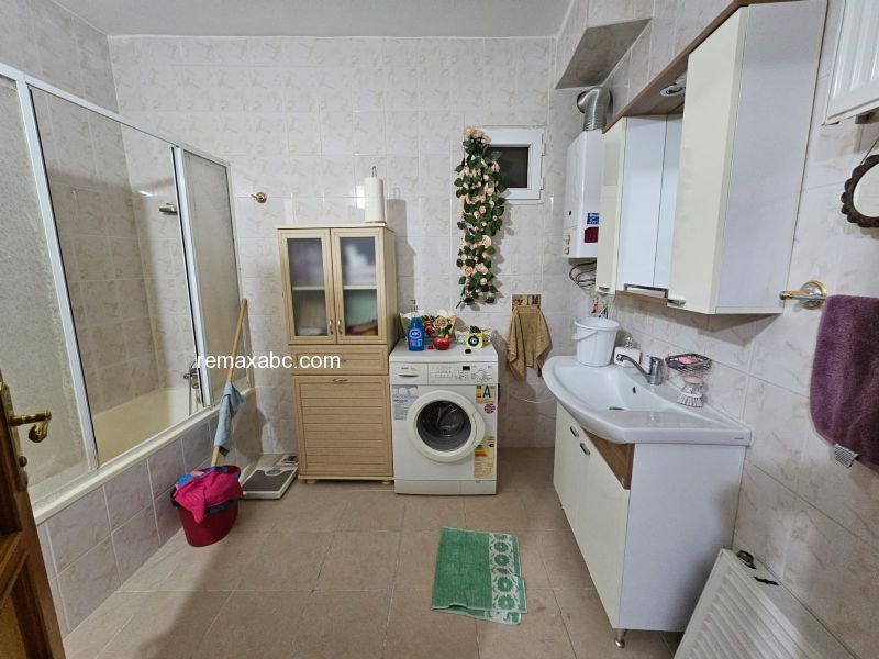 BELGRAD ORMANI GİRİŞİNDE SATILIK BÜYÜK 3+1 DAİRE