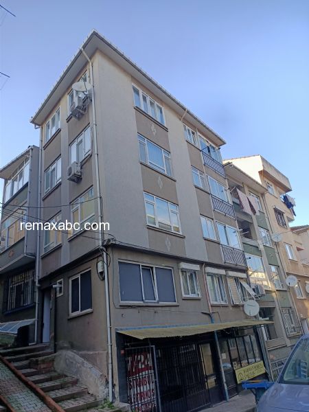 ÜSKÜDAR AHMEDİYE MAHALLESİNDE MERKEZİ KONUMDA SATILIK 1+1 DAİRE