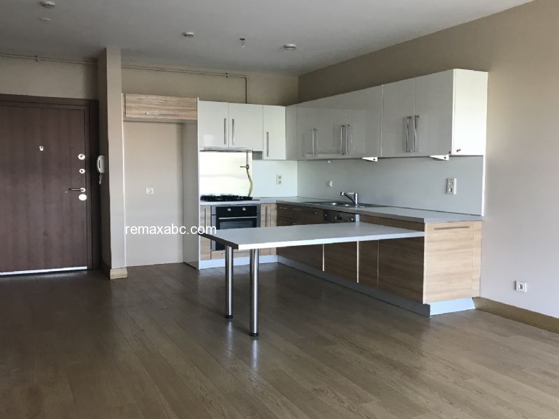 AĞAOĞLU SKY TOWERS DENİZ MANZARALI 1+1 KİRALIK